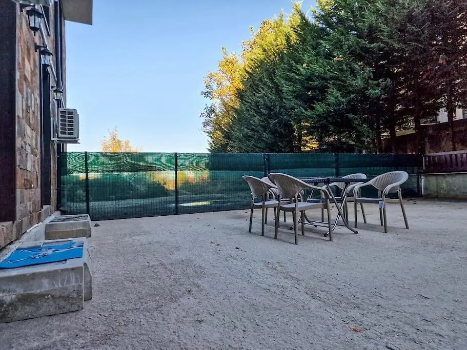 Bansko Getaway- Ski & Summer Activities , Sleep 6 0*,  Bulharsko