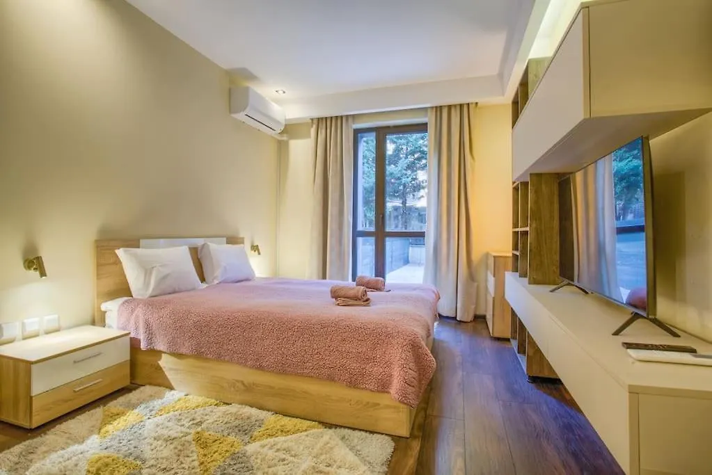 Apartment Bansko Getaway- Ski & Summer Activities , Sleep 6