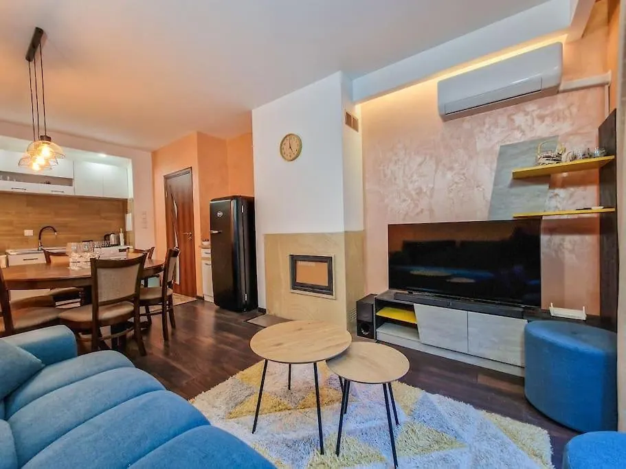Bansko Getaway- Ski & Summer Activities , Sleep 6
